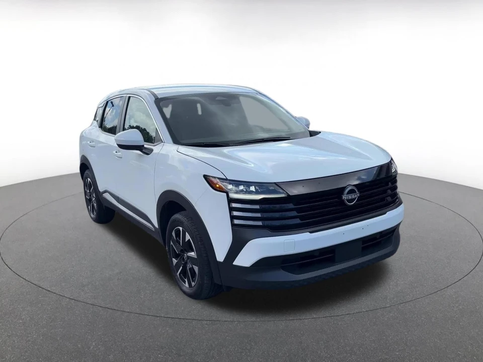 2025 Nissan Kicks - Image 2 of 31