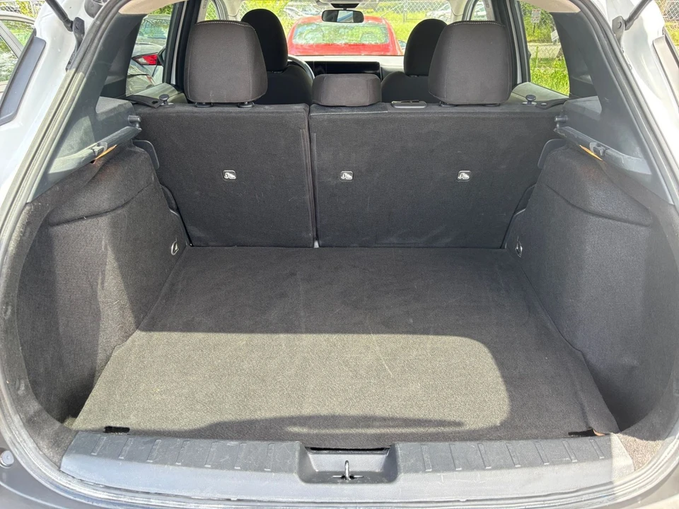 2025 Nissan Kicks - Image 30 of 31