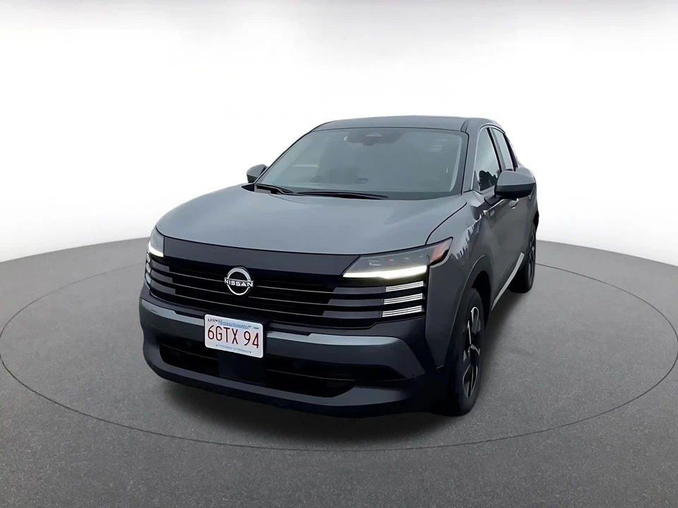 2025 Nissan Kicks - Image 9 of 31