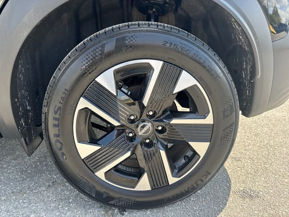 2025 Nissan Kicks - Image 27 of 31