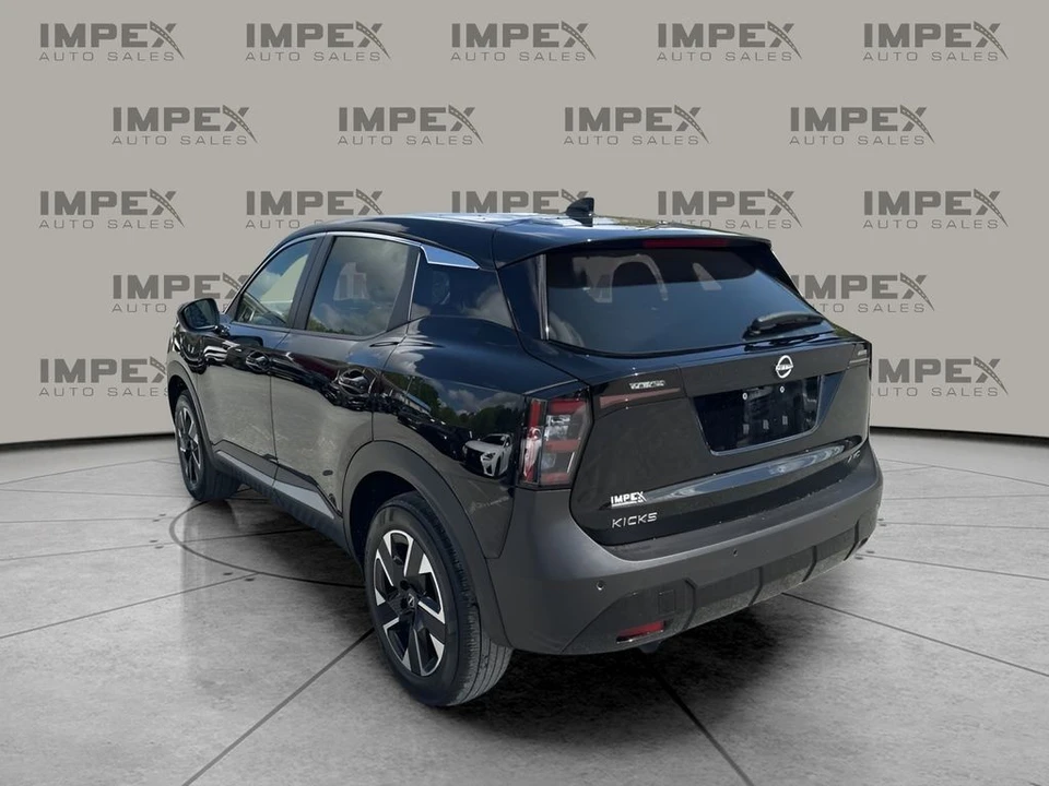 2025 Nissan Kicks - Image 3 of 31