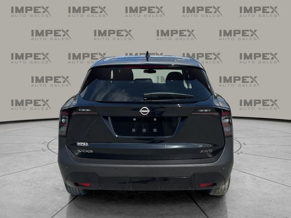 2025 Nissan Kicks - Image 4 of 31
