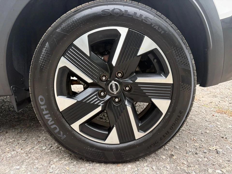 2025 Nissan Kicks - Image 30 of 31
