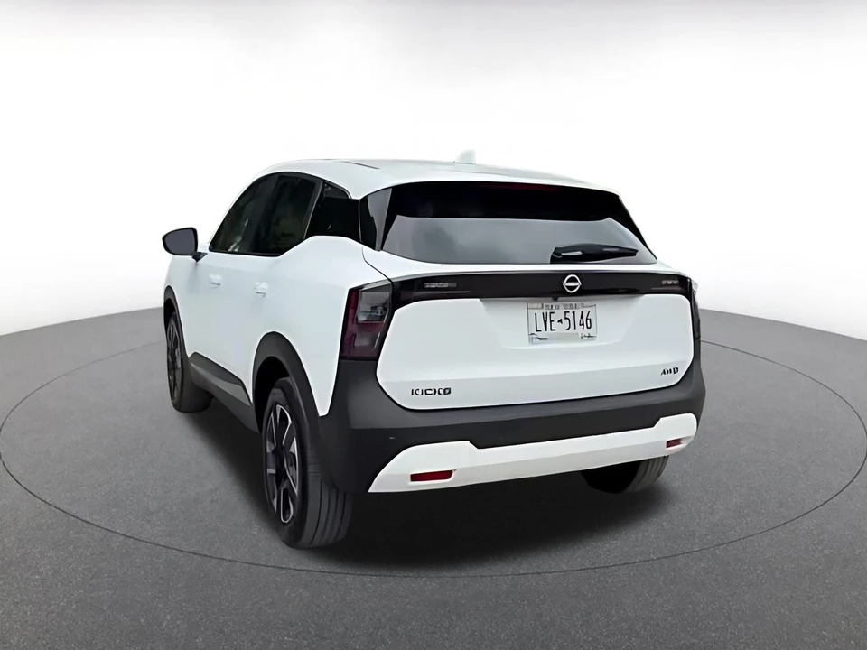 2025 Nissan Kicks - Image 18 of 31