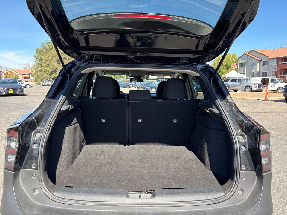 2025 Nissan Kicks - Image 30 of 31