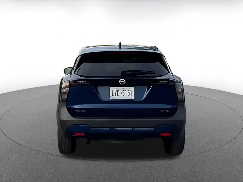 2025 Nissan Kicks - Image 14 of 31
