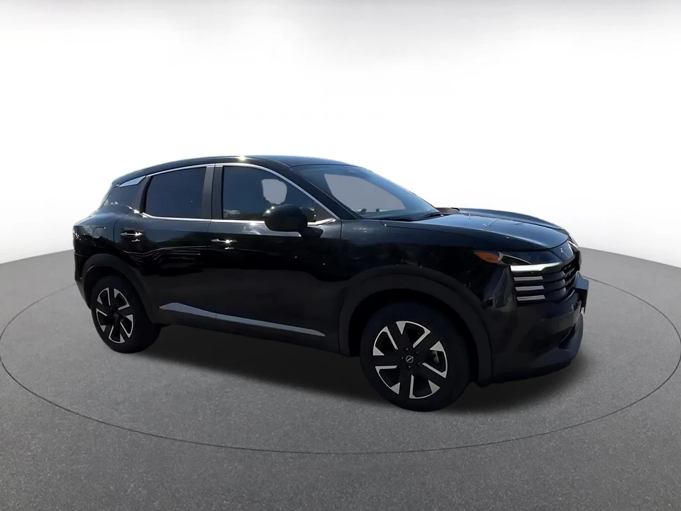 2025 Nissan Kicks - Image 2 of 31