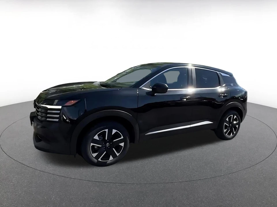 2025 Nissan Kicks - Image 8 of 31