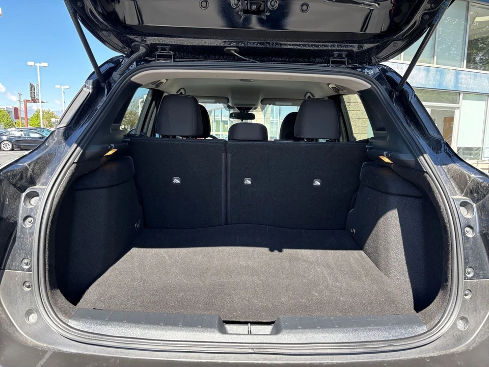 2025 Nissan Kicks - Image 30 of 31