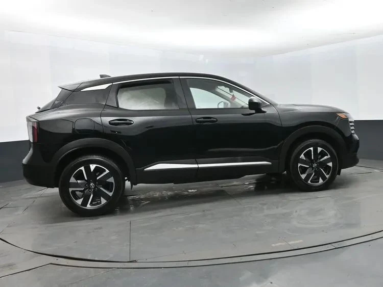 2025 Nissan Kicks - Image 4 of 12