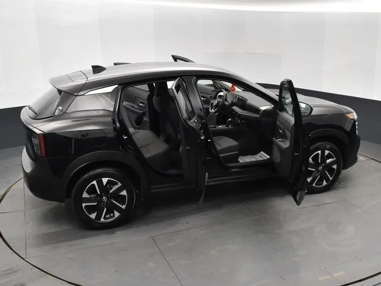 2025 Nissan Kicks - Image 6 of 12