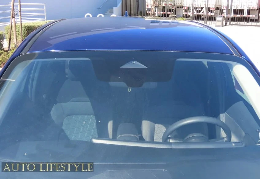2025 Nissan Kicks - Image 15 of 31