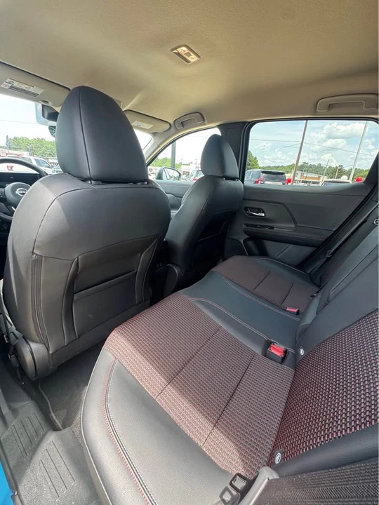 2025 Nissan Kicks - Image 4 of 5