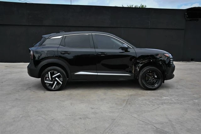 2025 Nissan Kicks - Image 7 of 20