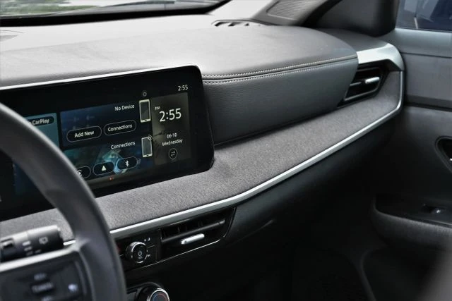 2025 Nissan Kicks - Image 10 of 20
