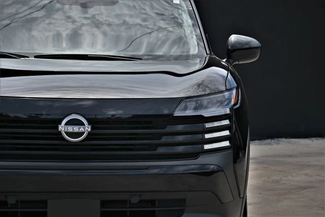 2025 Nissan Kicks - Image 9 of 22