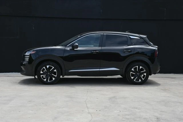 2025 Nissan Kicks - Image 6 of 22