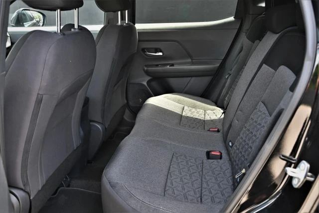 2025 Nissan Kicks - Image 20 of 22