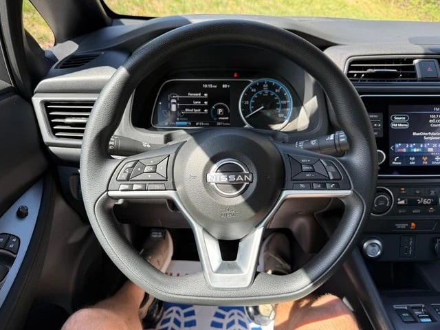 2025 Nissan Leaf - Image 18 of 21
