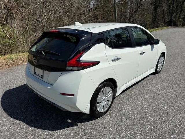 2025 Nissan Leaf - Image 6 of 21