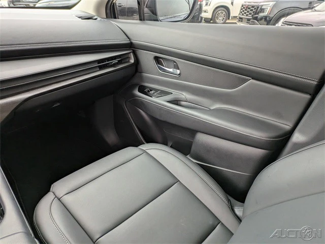 2025 Nissan Murano 4th Gen - Image 16 of 21