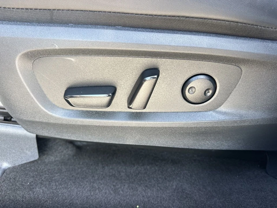 2025 Nissan Pathfinder 5th Gen - Image 10 of 21