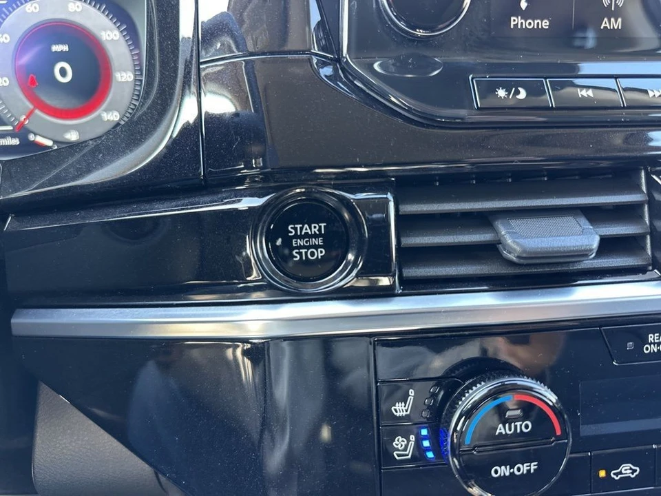 2025 Nissan Pathfinder 5th Gen - Image 18 of 21