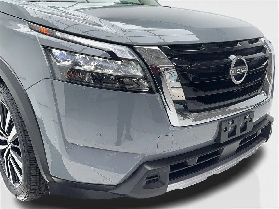 2025 Nissan Pathfinder 5th Gen - Image 3 of 12