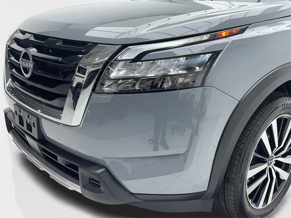 2025 Nissan Pathfinder 5th Gen - Image 5 of 12