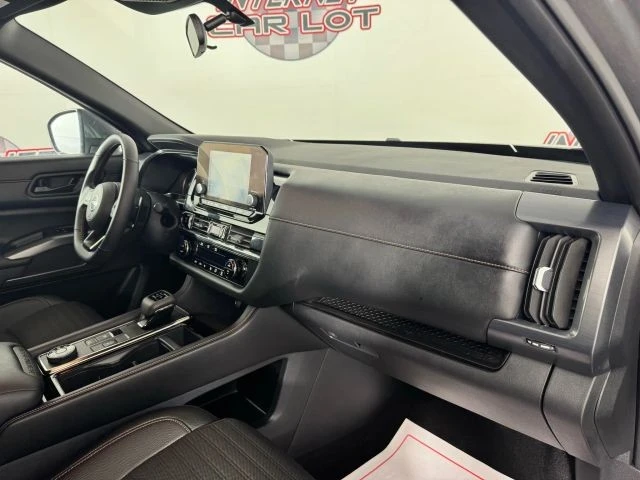 2025 Nissan Pathfinder 5th Gen - Image 12 of 12
