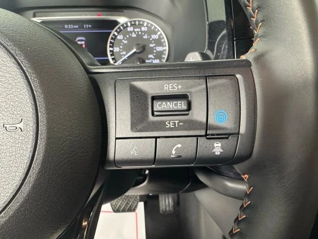 2025 Nissan Pathfinder 5th Gen - Image 16 of 21