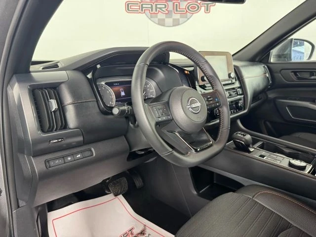 2025 Nissan Pathfinder 5th Gen - Image 10 of 12