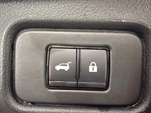 2025 Nissan Pathfinder 5th Gen - Image 10 of 21