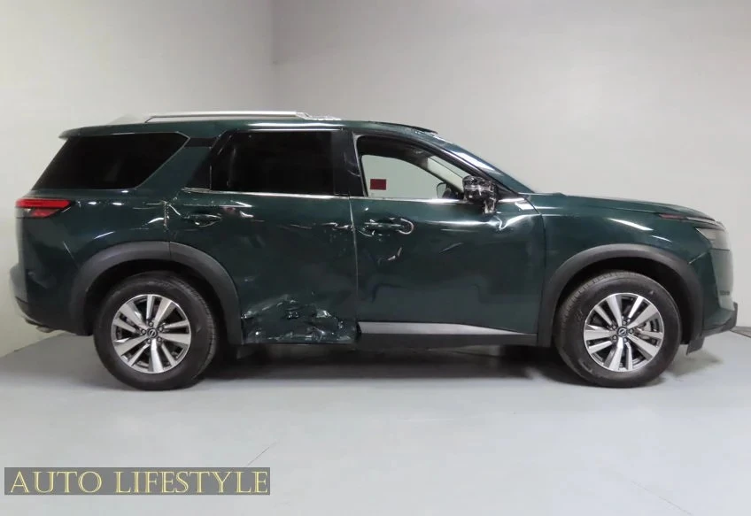 2025 Nissan Pathfinder 5th Gen - Image 9 of 31