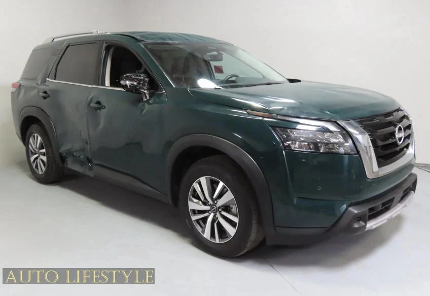 2025 Nissan Pathfinder 5th Gen - Image 2 of 31