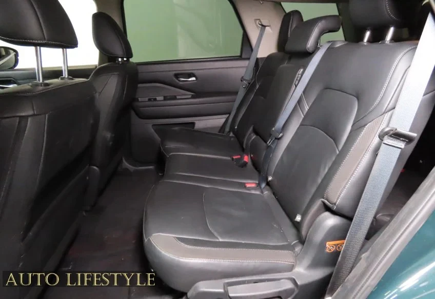 2025 Nissan Pathfinder 5th Gen - Image 24 of 31