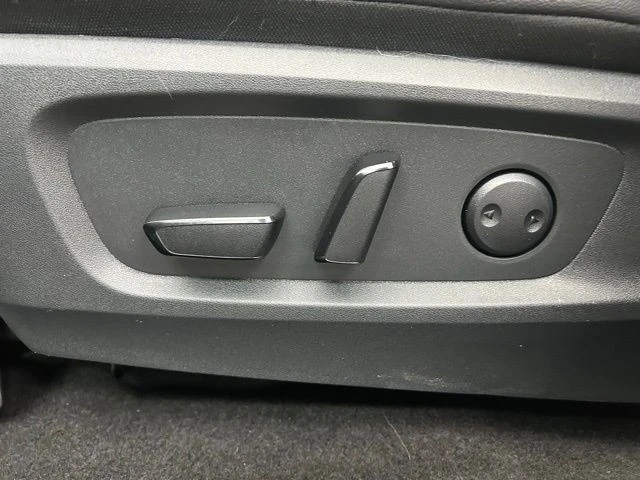 2025 Nissan Pathfinder 5th Gen - Image 10 of 12