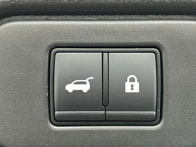 2025 Nissan Pathfinder 5th Gen - Image 11 of 12