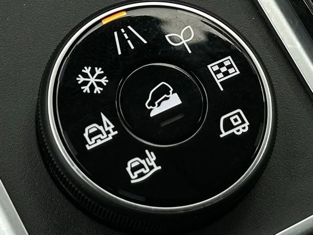 2025 Nissan Pathfinder 5th Gen - Image 9 of 12