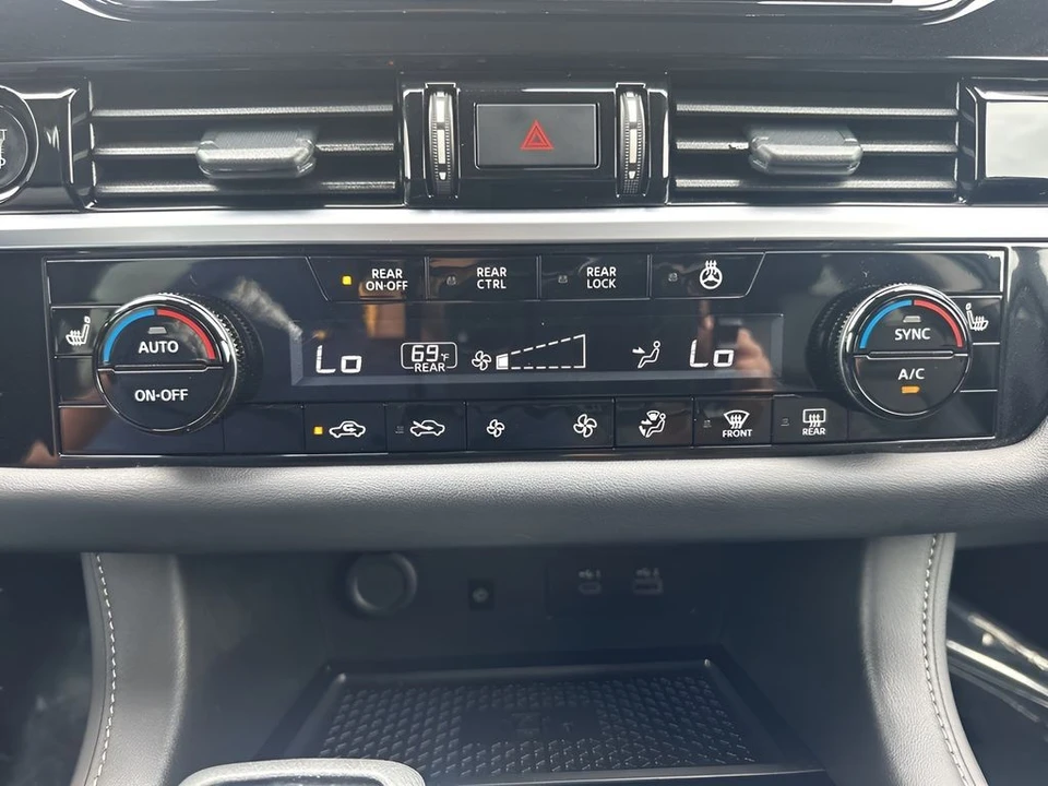 2025 Nissan Pathfinder 5th Gen - Image 20 of 21