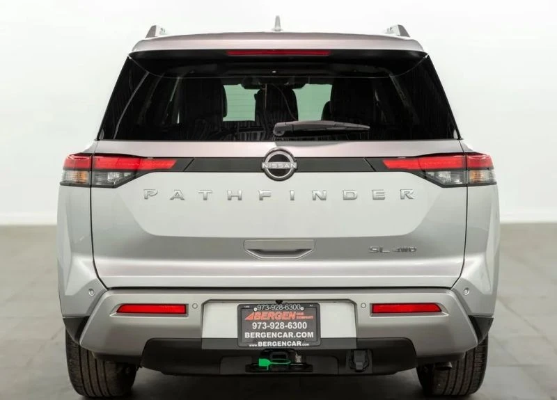 2025 Nissan Pathfinder 5th Gen - Image 11 of 12