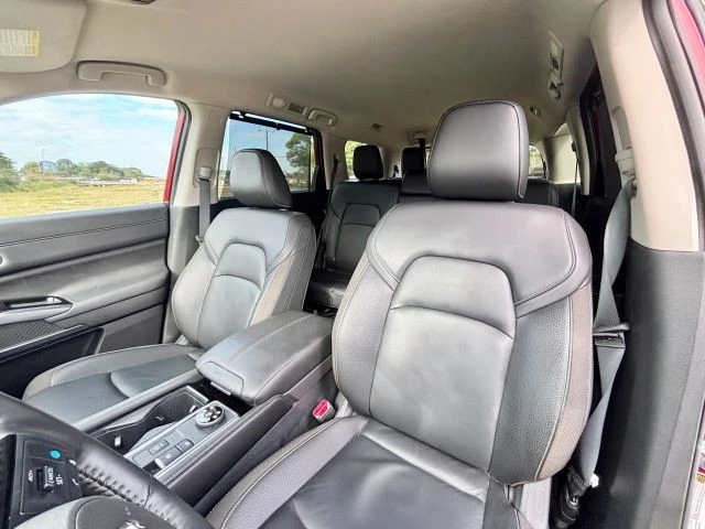 2025 Nissan Pathfinder 5th Gen - Image 8 of 21