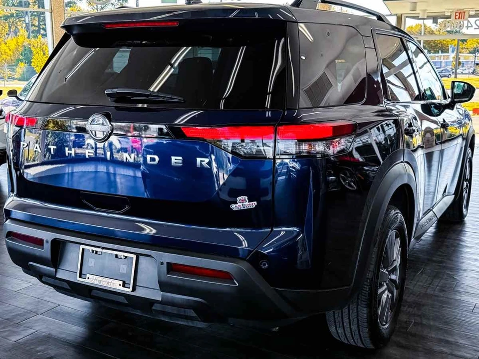 2025 Nissan Pathfinder 5th Gen - Image 16 of 21