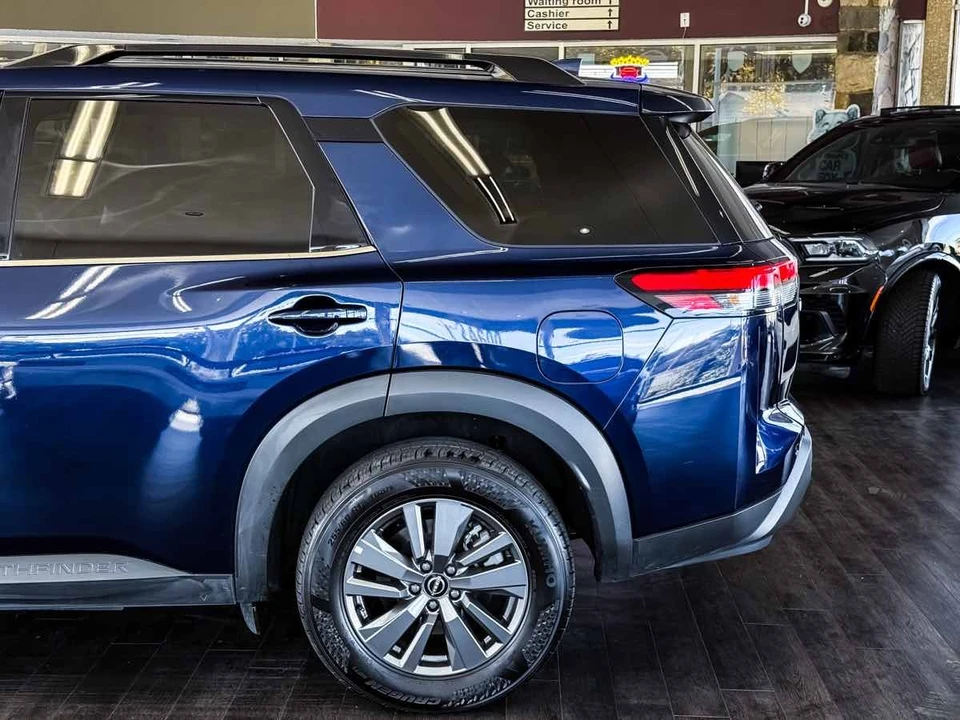 2025 Nissan Pathfinder 5th Gen - Image 11 of 21