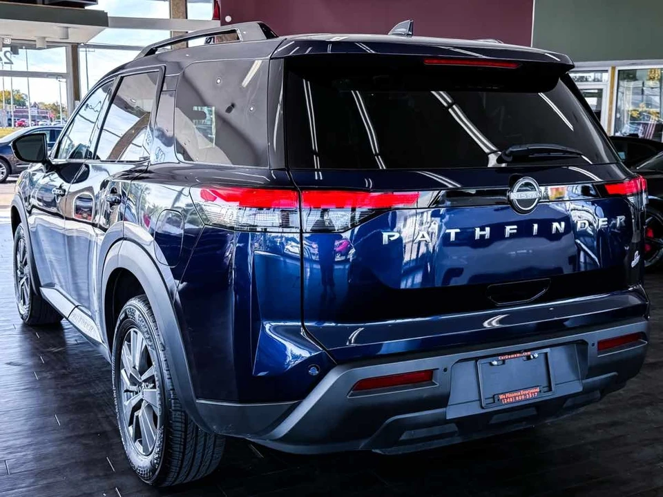 2025 Nissan Pathfinder 5th Gen - Image 13 of 21
