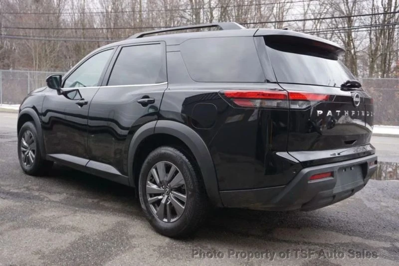 2025 Nissan Pathfinder 5th Gen - Image 5 of 12