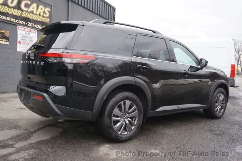 2025 Nissan Pathfinder 5th Gen - Image 7 of 12