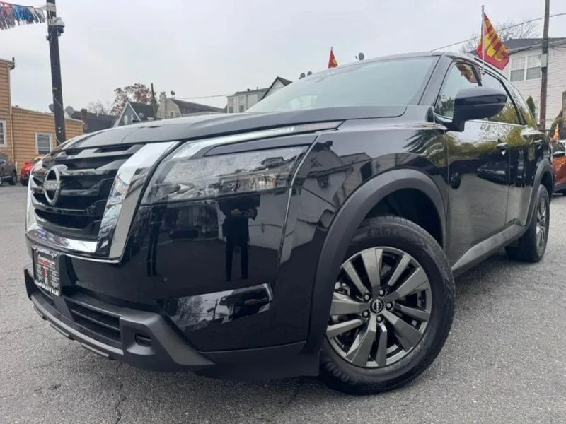2025 Nissan Pathfinder 5th Gen - Image 2 of 12