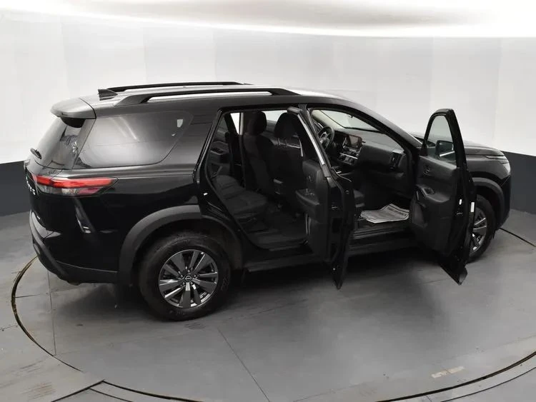 2025 Nissan Pathfinder 5th Gen - Image 6 of 12