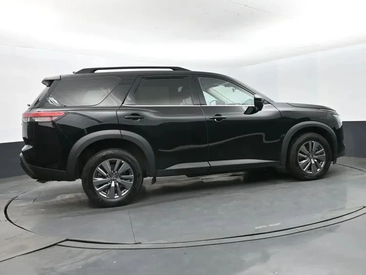 2025 Nissan Pathfinder 5th Gen - Image 4 of 12